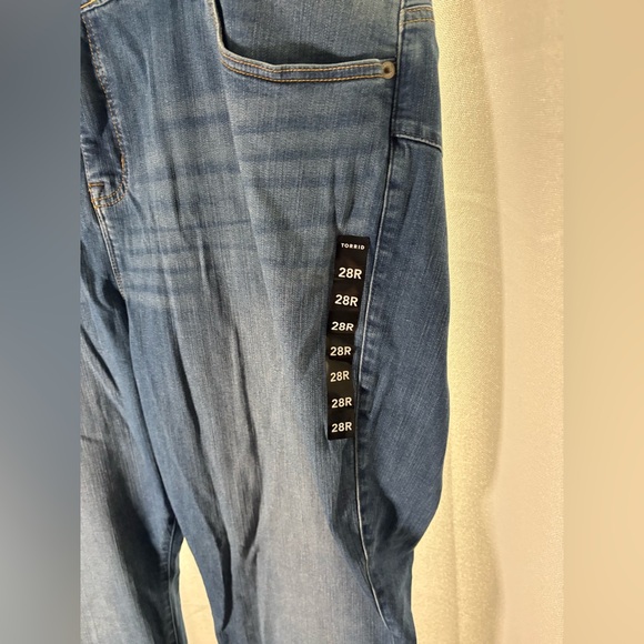 Torrid Jeans Bombsell Skinny‎ Premium Stretch Dark Blue NWT Size 28R 507 - Picture 3 of 11